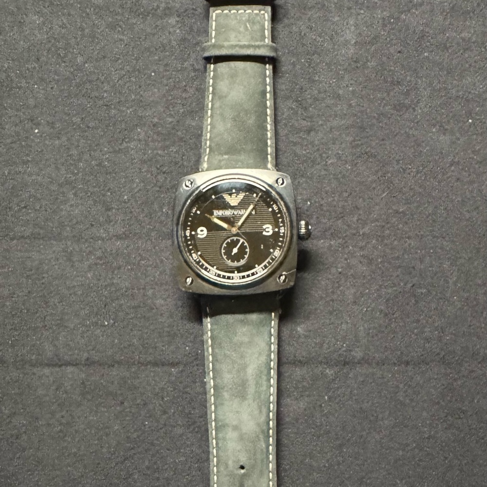 Elegant Black Men’s Emporio Armani AR-5900 Watch